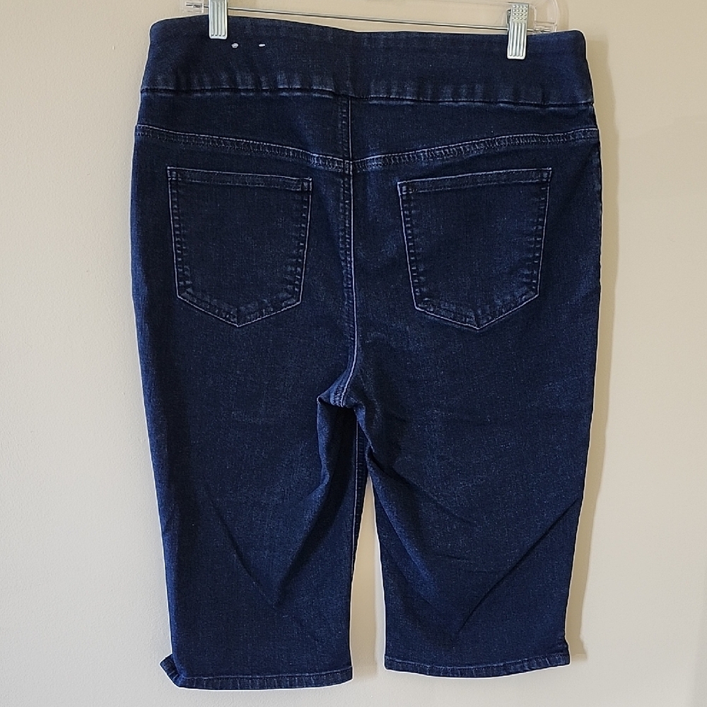 Chico's Dark Blue Perfect Stretch Denim Pedal Pusher Jeggings (REF#106) - Picture 2 of 8